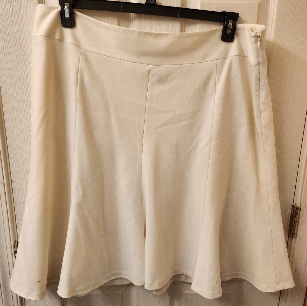 Winter White Skirt Size 22